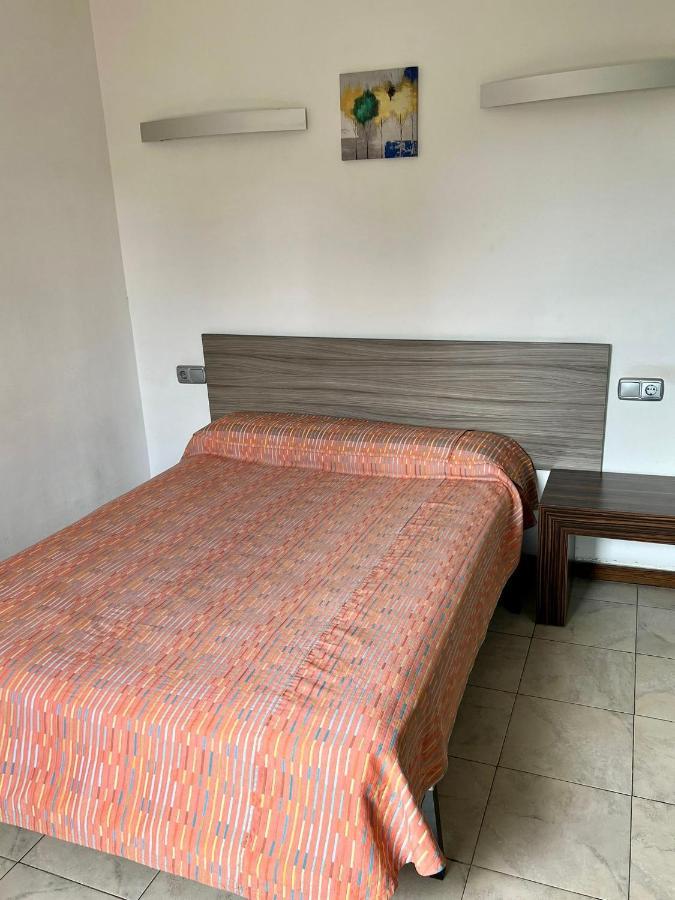 Hostal - Restaurante Asador Esperanza Huesca Exteriör bild
